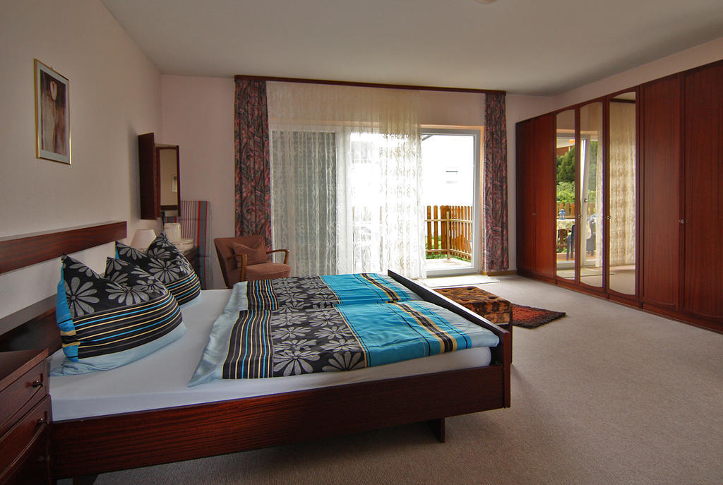Ferienwohnung Gerharz Hillscheid Habitación foto